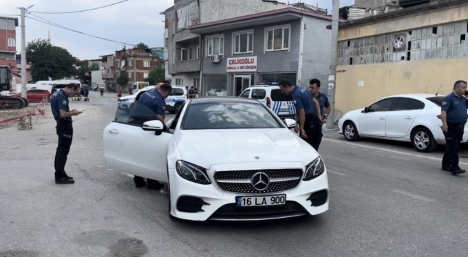 Bursa'da iki arkadaşa eş zamanlı silahlı saldırı! 1 ağır 2 yaralı
