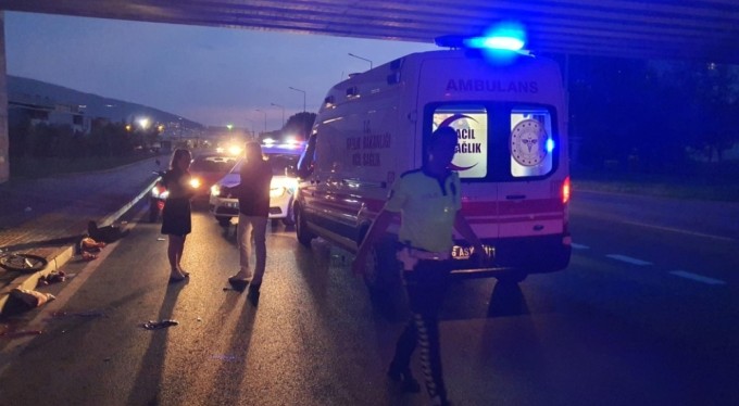 Bursa'da otomobilin çarptığı bisikletli sürücü ağır yaralandı