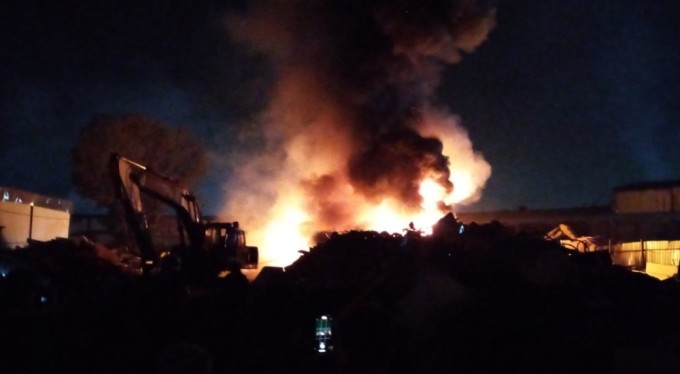 Bursa'da geri dönüşüm tesisinde yangın