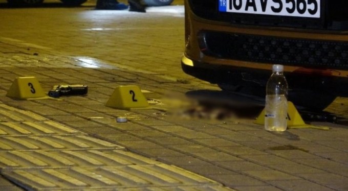Bursa'da gece kulübünde silahlı kavga! 1 ölü, 3 yaralı