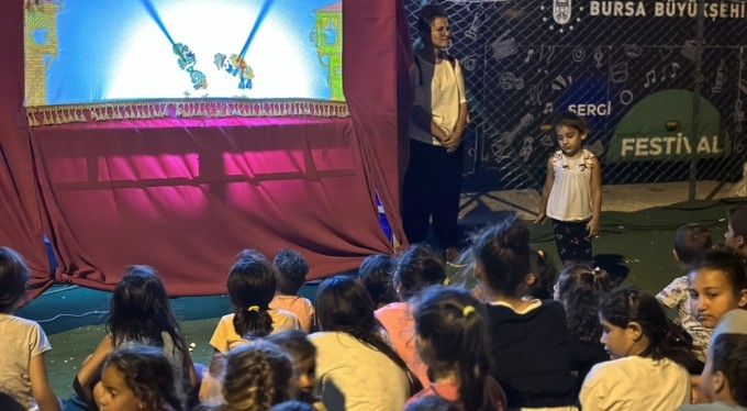 Büyükşehir Belediyesi'nden afetzede çocuklara moral