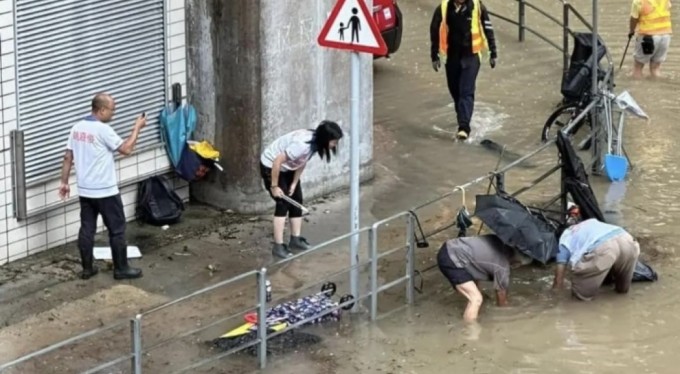 Hong Kong'da son 140 yılın en şiddetli yağışı: 2 ölü, 110 yaralı