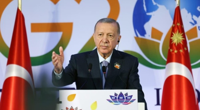 Cumhurbaşkanı Erdoğan: "5 üyenin iki dudağının arasına dünyayı sıkıştırmayalım"