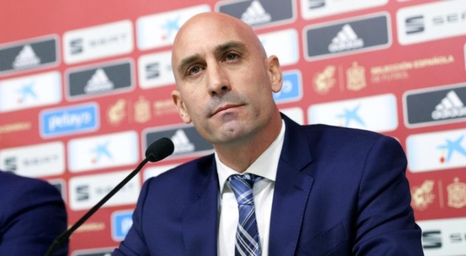 İspanya Futbol Federasyonu Başkanı Luis Rubiales istifa etti