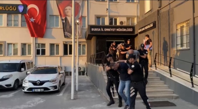 Bursa polisi bar cinayetinin failini Eskişehir'de yakalandı