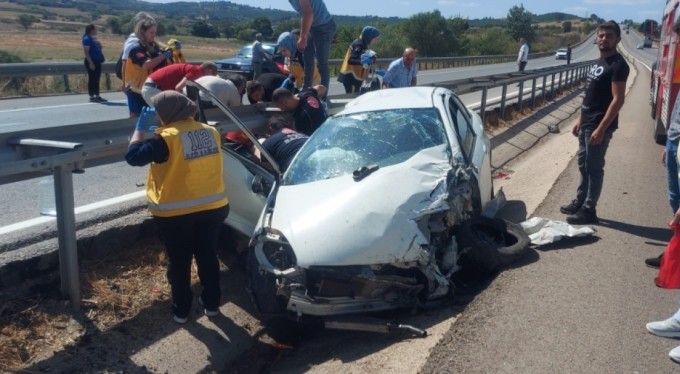 Kontrolden çıkan araç kaza yaptı: 2 yaralı