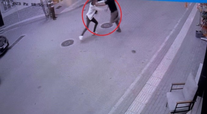 Bursa'da sokak ortasında cinayet! Yanına yaklaşıp bıçakladı