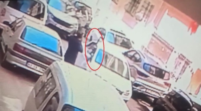 Bursa'da düğün eğlencesinde tehlike saçtı! Otomobilden sarkıp ateş açtı