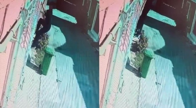 Bursa'da örümcek adam gibi tırmandığı balkondan kıyafet çaldı