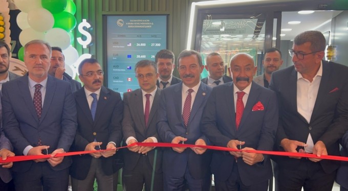 Uzun yıllardır İnegöl'de hizmet veren Sultan Döviz işletmecisi Fatih Öztürk 2. Şubesini Bursa Kapalı Çarşı'da açtı.