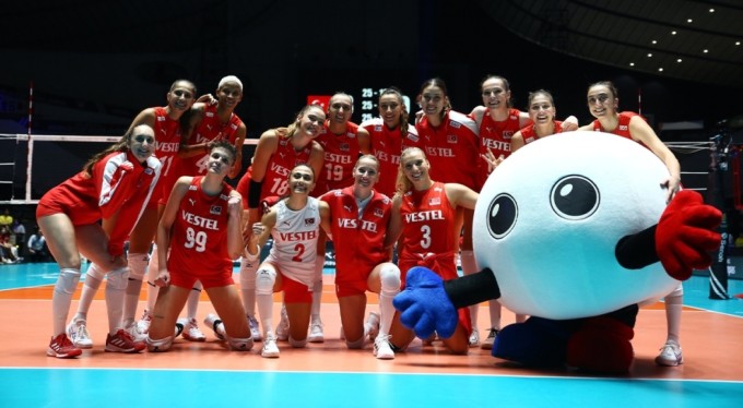 Filenin Sultanları, Olimpiyat Elemeleri'ne galibiyetle başladı