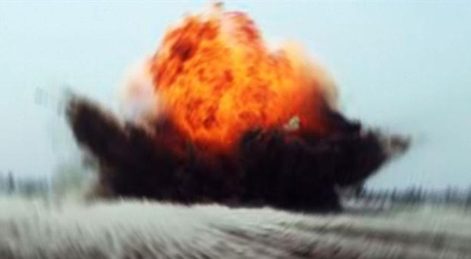 Karabağ'da olay yerine giden polis aracının geçişi sırasında mayın patladı