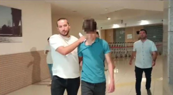 Atatürk'ün fotoğrafına uygunsuz hareketler yapan şahıs tutuklandı