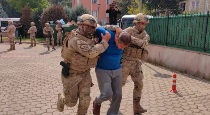 Bir ilçenin kabusu olmuşlardı! Terkinler çetesi üyeleri adliyeye böyle getirildi