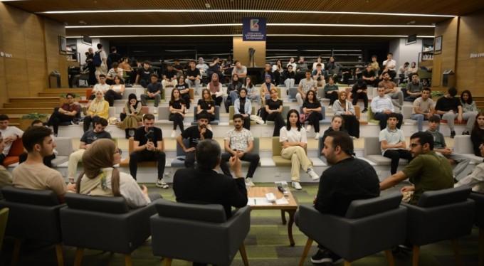 Yıldırım Belediye Başkanı Yılmaz gençlerle buluştu