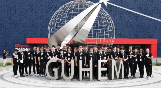 Şahinkayalı öğrenciler astronot ve kozmonotlar ile GUHEM'de buluştu