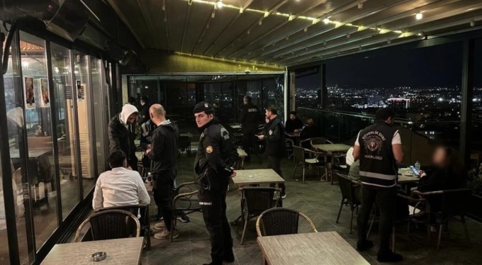 Bursa polisini 858 kişiyi sorguladı, 4 gözaltı