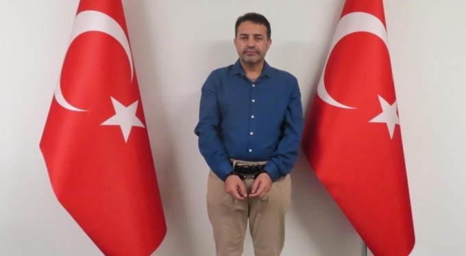 MİT'ten sınır ötesi operasyon! Turuncu kodlu FETÖ mensubu yakalandı