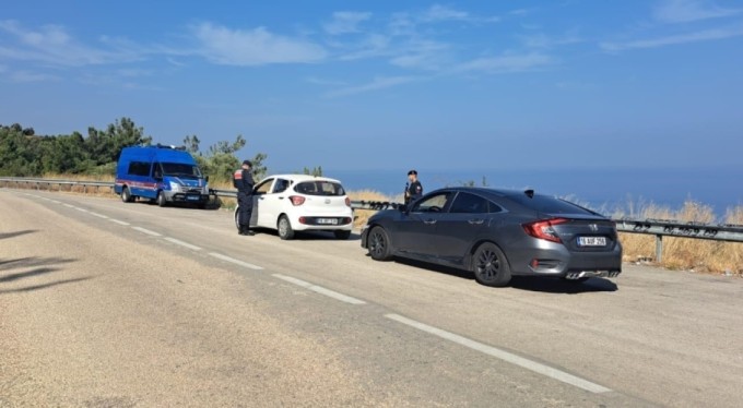 İl Jandarma Komutanlığından 'huzur' uygulaması: 1'i PKK'lı 35 kişi yakalandı