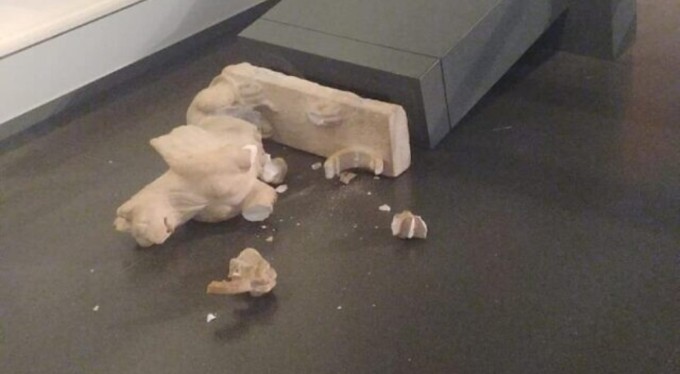 İsrail Müzesi'nde Roma heykeline zarar veren ABD'li Yahudi turist gözaltına alındı