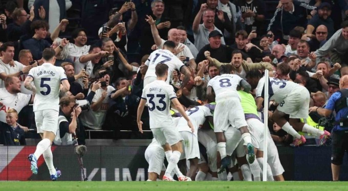 Tottenham, 427 gün sonra tekrar Premier Lig'de lider