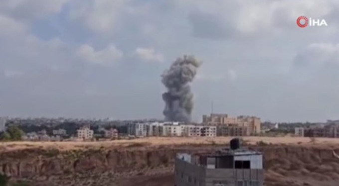 İsrail Gazze İslam Üniversitesi bombaladı