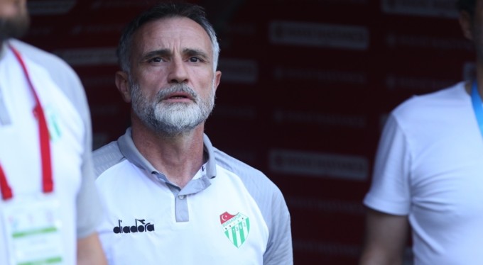 Bursaspor'un yeni teknik direktörü Murat Sözkesen oldu