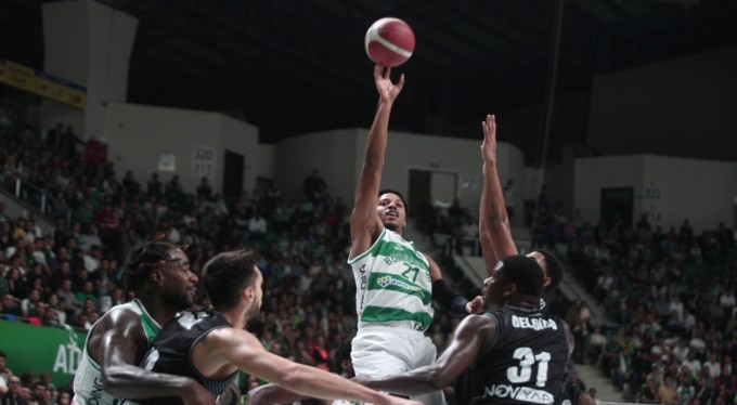 Türkiye Sigorta Basketbol Süper Ligi: Bursaspor: 82 - Beşiktaş: 76
