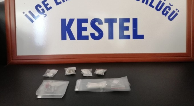 Kestel'de polis uygulamasında yakalanan 10 kişi adliyeye sevk edildi