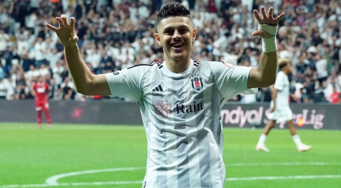 Beşiktaş'ta Burak Yılmaz'dan, derbide Rashica'ya özel görev