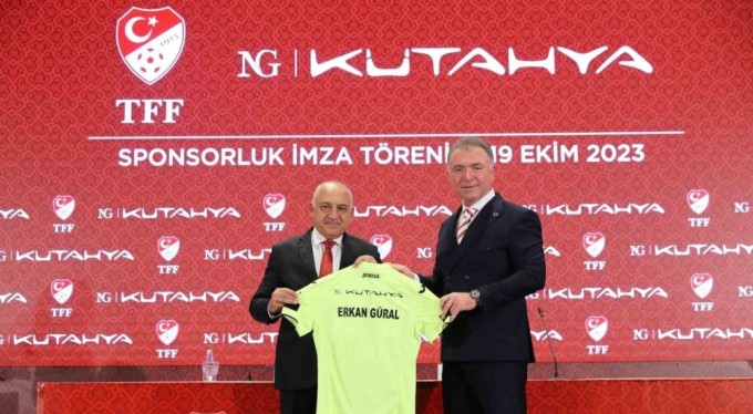Türk futbol tarihinde ilk kez hakem formalarına sponsor alındı