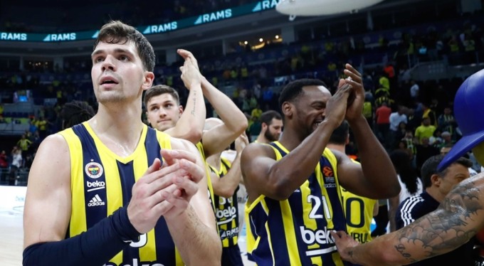 Fenerbahçe'den müthiş geri dönüş! 101 sayıyla kazandılar
