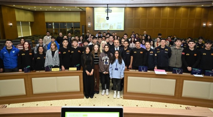 Başkan Aktaş stajyerlerle buluştu