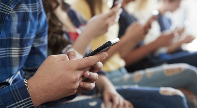 Öğrencilere telefon ve bilgisayar desteği Resmi Gazete'de