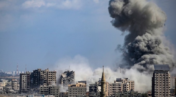 Filistin Kızılayı: "Gazze Şeridi'nde görev yapan ekiplerimizle bağlantımızı tamamen kaybettik"