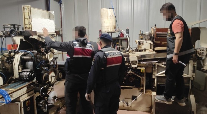 Bursa'da iki bakanlık koordinesinde nefes kesen kaçak sigara fabrikası operasyonu!