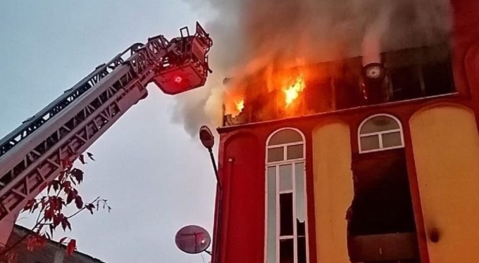 Bursa'da boyahanede korkutan yangın!