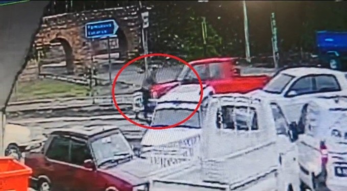 Bursa'da kamyonetin çarptığı bisikletli ağır yaralandı!