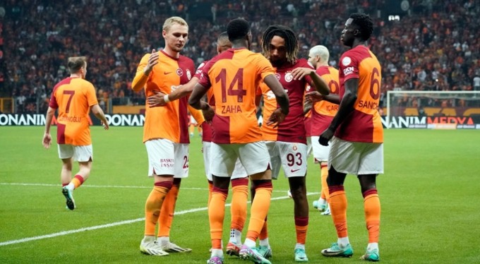 Aslan yeniden zirvede! Galatasaray, Kasımpaşa'yı Zaha'nın golleriyle yendi