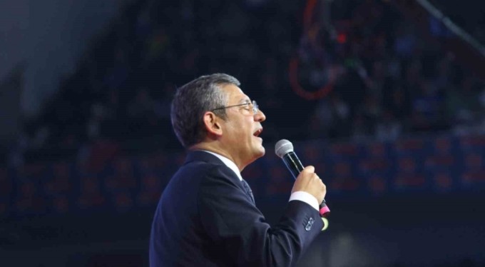 CHP'nin yeni genel başkanı Özgür Özel oldu!