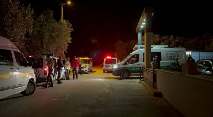 Bursa'da site sakinleri kokudan rahatsız oldu, evde ceset bulundu!