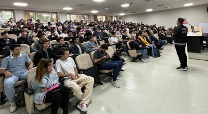 Bursa Narkotik polisi 8 bin 973 vatandaşı bilgilendirdi