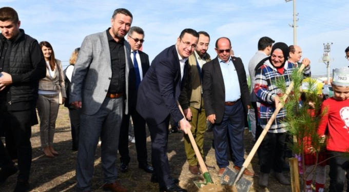 Cumhuriyetin 100. yılında 1923 fidan toprakla buluştu