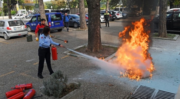 Osmangazi Belediyesi'nde yangın tatbikatı