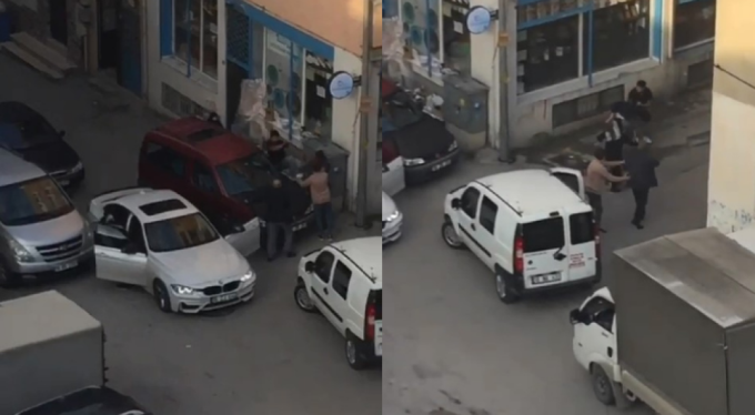 Bursa'da yol verme tartışması caddeyi boks ringine çevirdi!