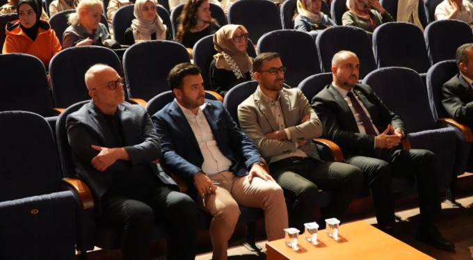 Büyükşehir'den ailelere 'iletişim semineri'