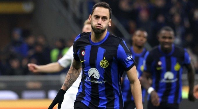 Hakan Çalhanoğlu, Serie A tarihine geçti