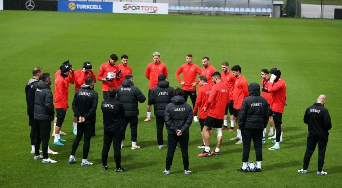 A Milli Futbol Takımı, Almanya maçı hazırlıklarına başladı