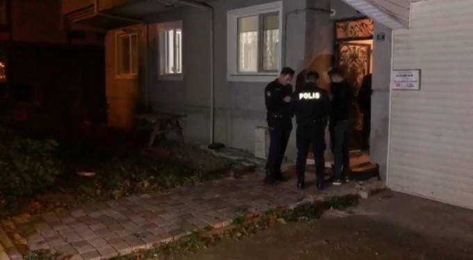 Bursa'da ev sahibi kadına hırsız şoku! Hırsızlar kapıyı içeriden kilitledi