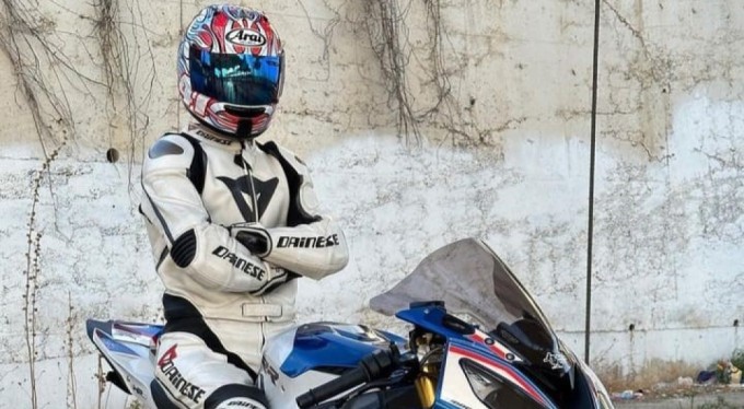 Ünlü sosyal medya fenomeni uyuşturucu taşırken yakalandı!